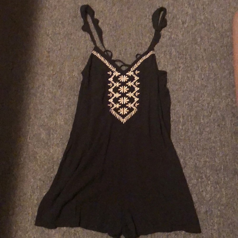 Aeropostale | NWOT black romper